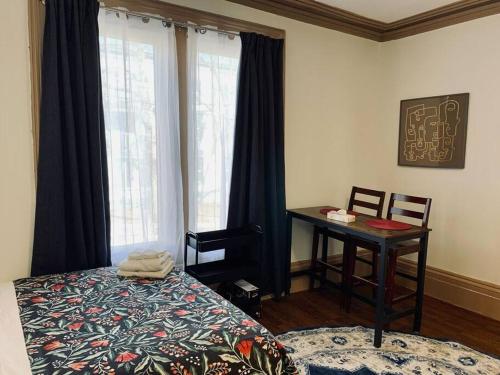 Enchanting Studio #A1, Downtown – Photos 3