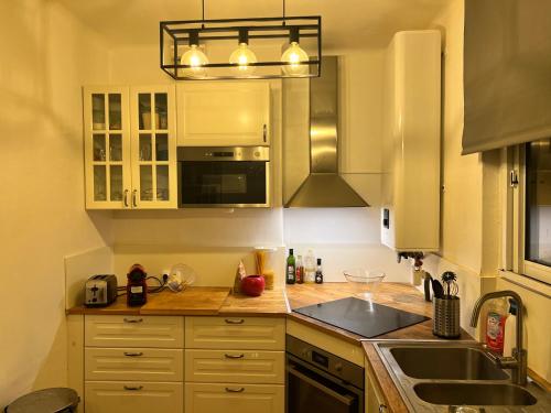 Studio Climatisé Refait à neuf #16