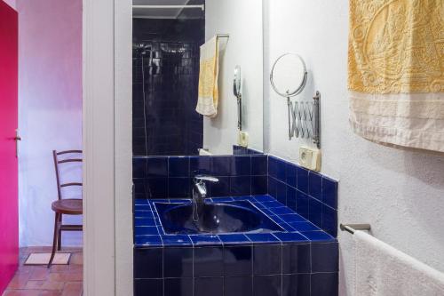 Ένα μπάνιο στο Ca la Roseta