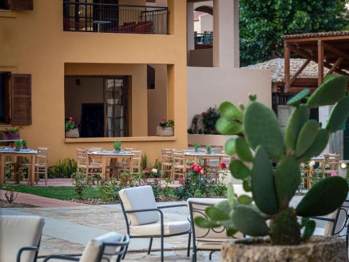 Restaurace v ubytování Grecotel LUXME Costa Botanica