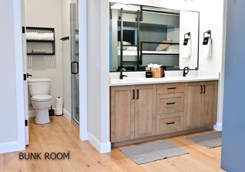 Koupelna v ubytování Zion Red Villa at Sand Hollow with Private Pool and Hot Tub