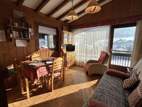Charmant appartement T2 à Praz sur Arly avec parking et balcon - 300m du village, 600m des pistes - FR-1-603-88