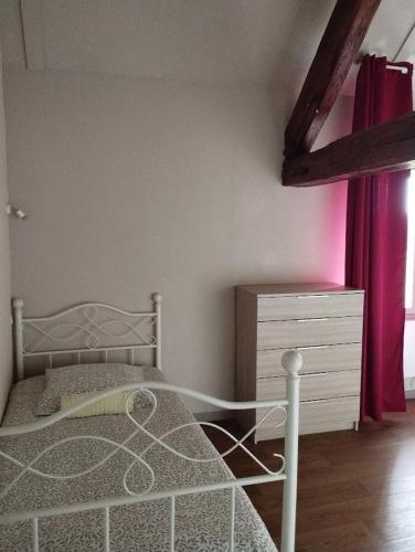 Katil atau katil-katil dalam bilik di Maison d'Hôtes Ferme d'Issonges B&B