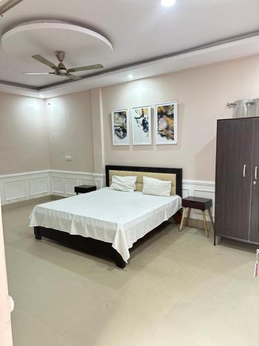 En eller flere senger på et rom på Sonebhadra guesthouse sahil palace