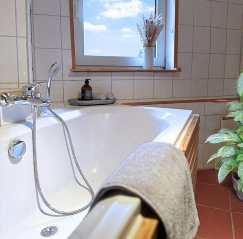 Ένα μπάνιο στο Fachwerkwohnung im Weserbergland