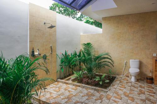 Ένα μπάνιο στο Villa Sensara 10 Rose Bali 3BR Luxury