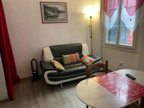 Posedenie v ubytovaní studio avec wifi à 50 m de la plage dans une rue piétonne