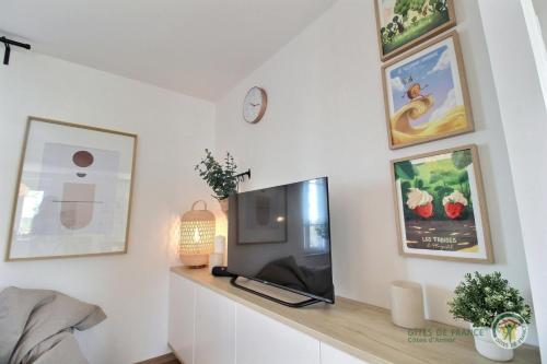 TV a/nebo společenská místnost v ubytování Ti ma zud