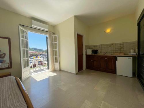 Η κουζίνα ή μικρή κουζίνα στο Exclusive Alexandra Apartments