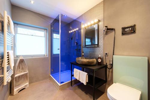 Bilik mandi di Hotel Pension Kirchplatz