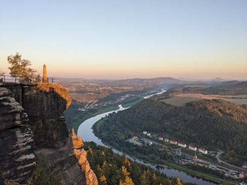 a view of a river from the edge of a cliff at HW1 - Urlaubsmagie - Sauna&Whirlpool zum Entspannen in Sebnitz