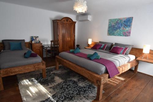 Gallery image of Holiday house Vira with a pool in Hreljin