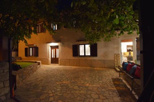Gallery image of Holiday house Vira with a pool in Hreljin