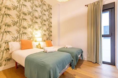 Angeles Deluxe Suite by Valcambre