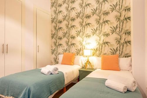 Angeles Deluxe Suite by Valcambre
