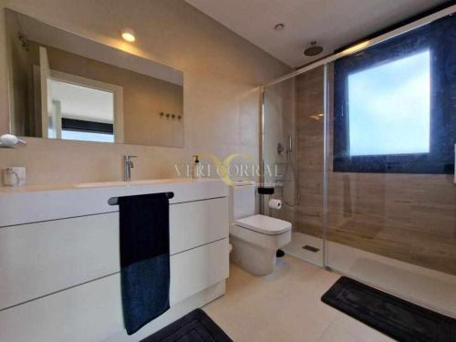 Koupelna v ubytování Maravilloso ático en Llanes