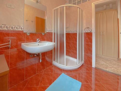 Viviana Damir 4