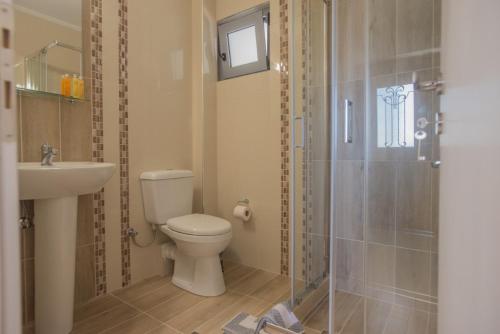 Koupelna v ubytování Athina Residence