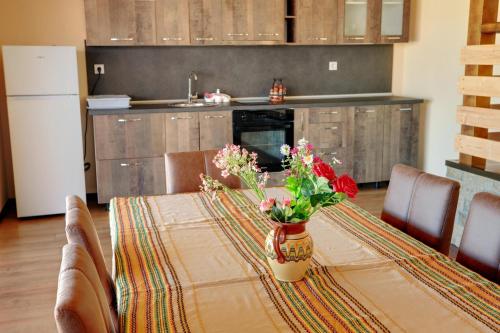 Galeriebild der Unterkunft Етно комплекс "Поп Грую Бански" in Banya