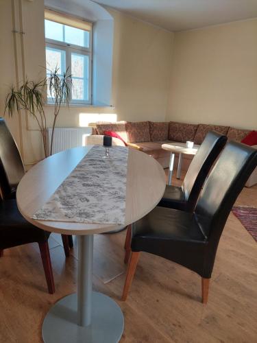 Posezení v ubytování Rogosi mõisa apartment