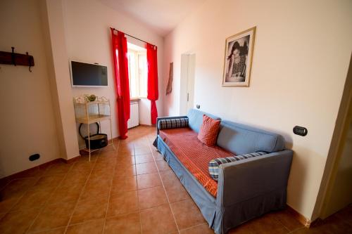 A seating area at Torre della Botonta