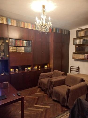 Biblioteket i leiligheten