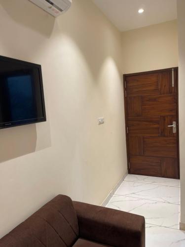 Μια τηλεόραση ή/και κέντρο ψυχαγωγίας στο Hotel Paradise Dream