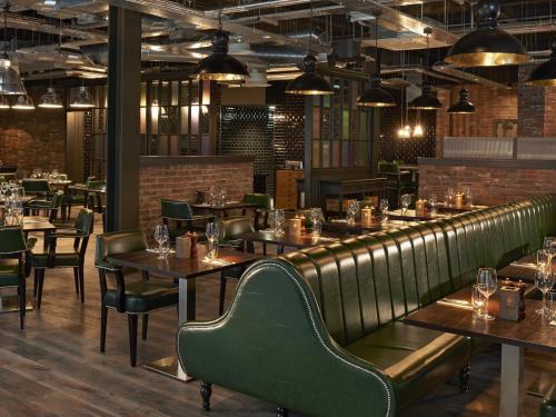 Ресторан / где поесть в Village Hotel Glasgow