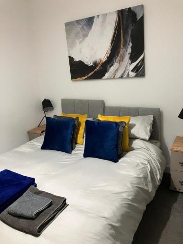 Photo de la galerie de l'établissement Lancing Apartments 2 Bedrooms, Sleeps 5 to 6 First floor Slough M4 Legoland, à Slough