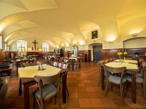 Un restaurant sau alt loc unde se poate mânca la Klášter Hejnice - vzdělávací, konferenční a poutní dům