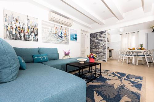 Breathtaking Sea View Apartment Near The Old City