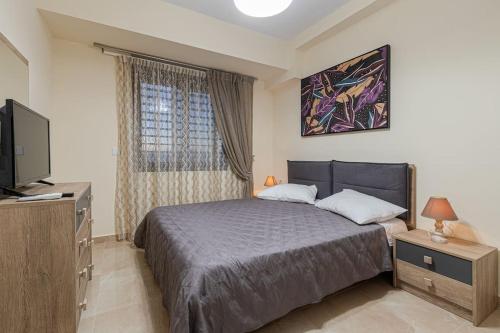 Nikolas City Home