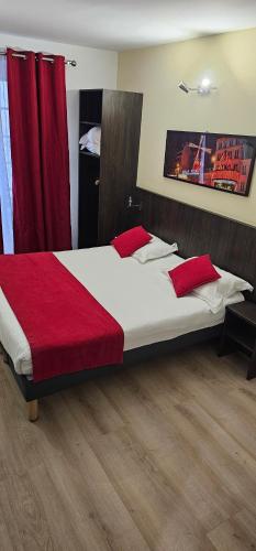 a bedroom with two beds with red curtains at Hôtel Mazagran in Paris