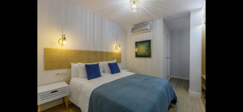 Picasso 2 Luxury