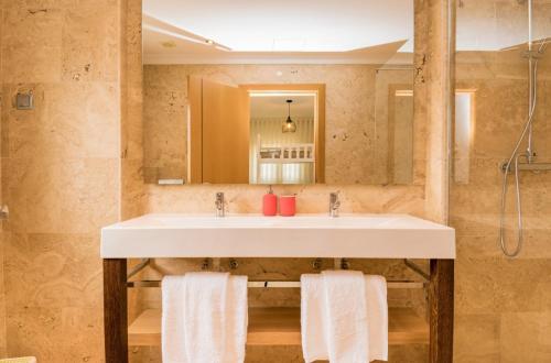 Ett badrum på NEW!! 3 Bedroom Villa - Cabanas Tavira