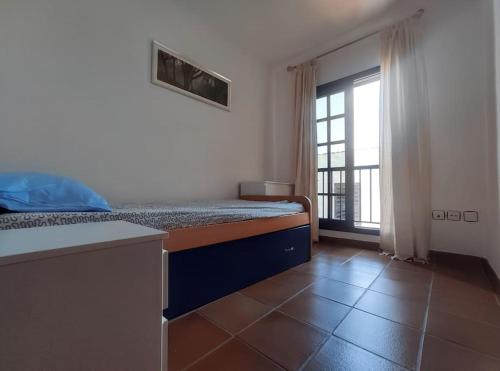 Duplex in quiet zone, next to sea, fast WiFi