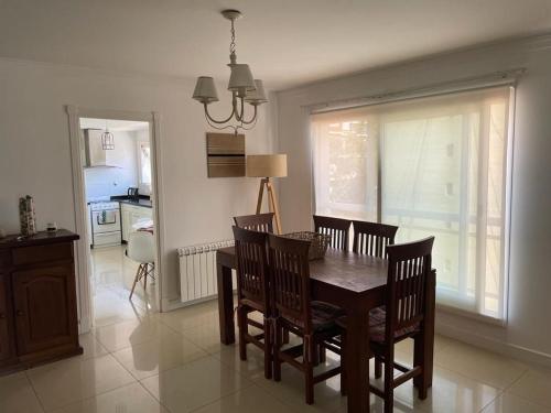 Φωτογραφία από το άλμπουμ του Departamento 3 amb zona Güemes con cochera cubierta στο Μαρ ντελ Πλάτα