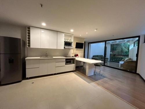 Köök või kööginurk majutusasutuses Room in BB - Suite Presidencial en hotel proximo al aeropuerto