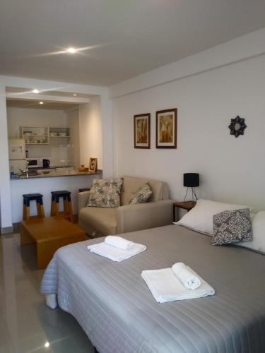 Postel nebo postele na pokoji v ubytování Monoambiente Bambú, Nuevo, amplio y cómodo