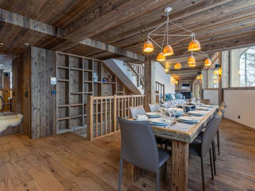 Chalet de luxe lumineux avec panorama, WIFI, garage, balcons et services haut de gamme, Val-d'Isère - FR-1-694-344