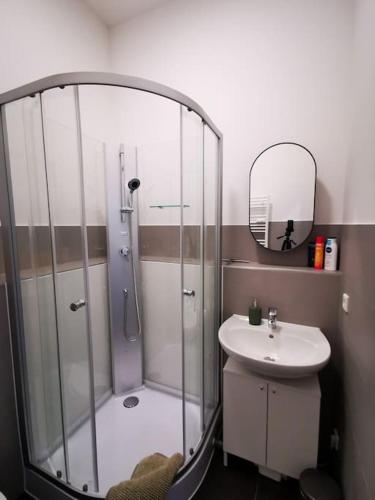 SC 07 by ROCKCHAIR Apartments l SUPERHOST Status l 2,5 Bedrooms Boxspringbeds Balcony Elevator welcomes you! photo 9