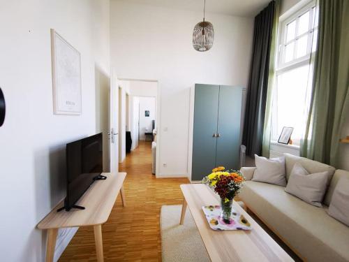 SC 07 by ROCKCHAIR Apartments l SUPERHOST Status l 2,5 Bedrooms Boxspringbeds Balcony Elevator welcomes you! photo 16