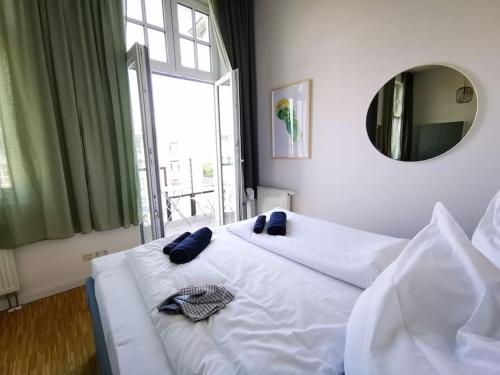 SC 07 by ROCKCHAIR Apartments l SUPERHOST Status l 2,5 Bedrooms Boxspringbeds Balcony Elevator welcomes you! photo 18