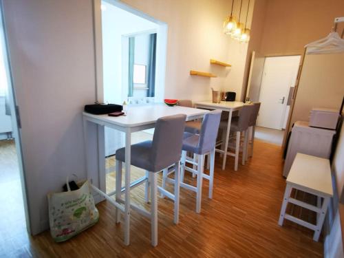 SC 07 by ROCKCHAIR Apartments l SUPERHOST Status l 2,5 Bedrooms Boxspringbeds Balcony Elevator welcomes you! photo 21
