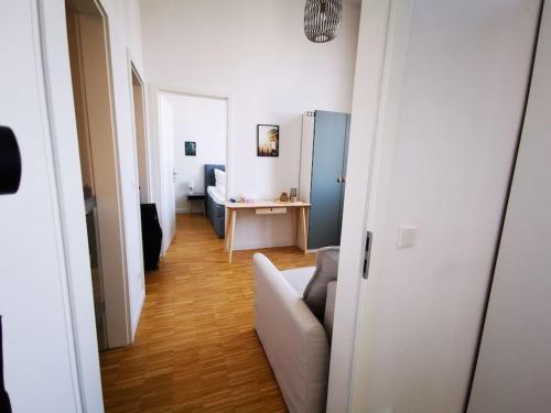 SC 07 by ROCKCHAIR Apartments l SUPERHOST Status l 2,5 Bedrooms Boxspringbeds Balcony Elevator welcomes you! photo 29