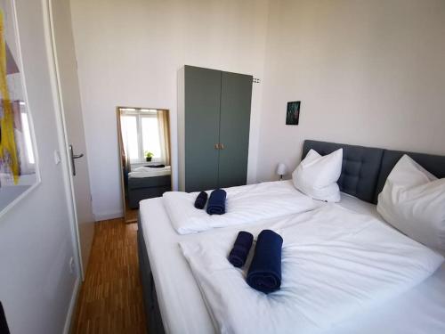 SC 07 by ROCKCHAIR Apartments l SUPERHOST Status l 2,5 Bedrooms Boxspringbeds Balcony Elevator welcomes you! photo 30