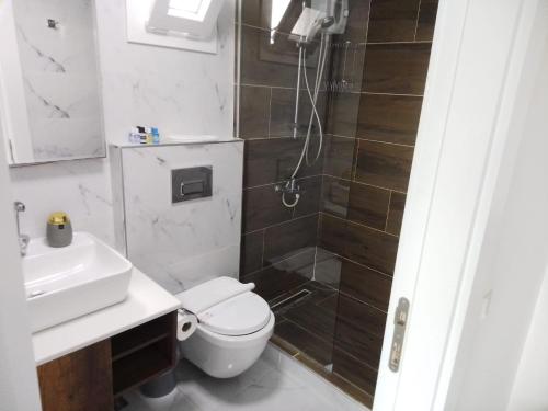 Ένα μπάνιο στο WB Weekend Otel
