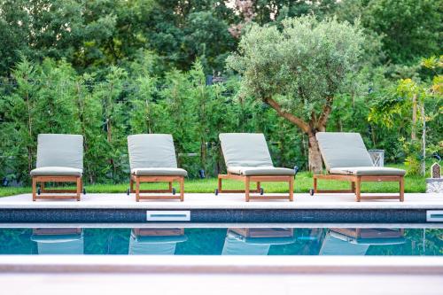 Πισίνα στο ή κοντά στο Luxury & Unique Villa Scvola Elementare
