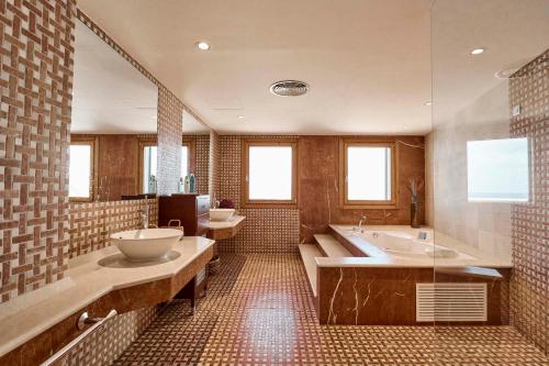 Koupelna v ubytování Villa Luna Suites