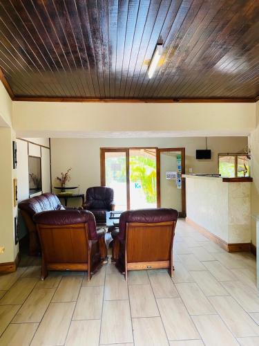 Χώρος καθιστικού στο St. Lucia Safari Lodge